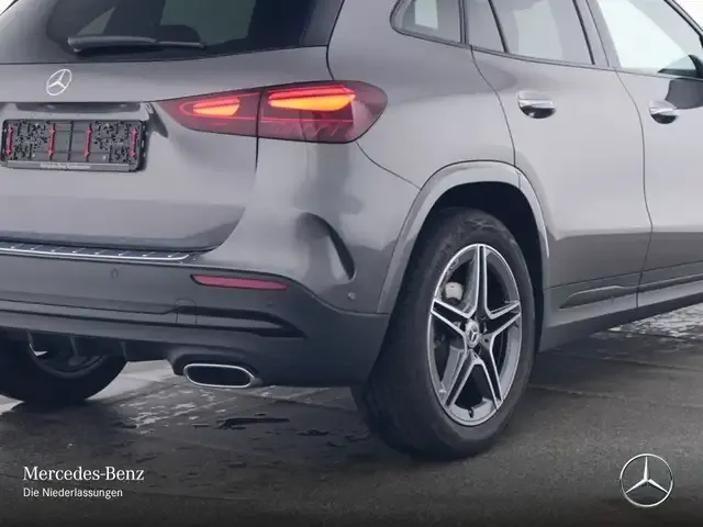 Mercedes-Benz GLA 200