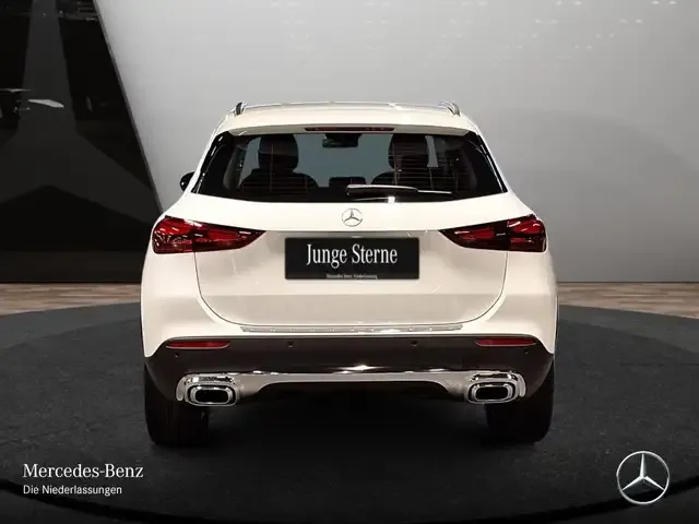 Mercedes-Benz GLA 180