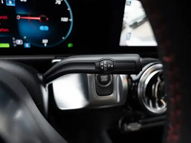 Mercedes-Benz EQB 350