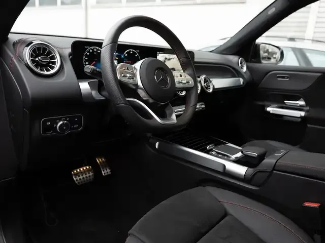 Mercedes-Benz EQB 350