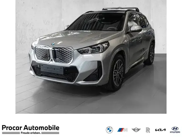 BMW iX1