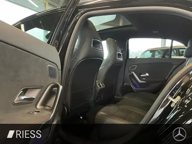 Mercedes-Benz A 220