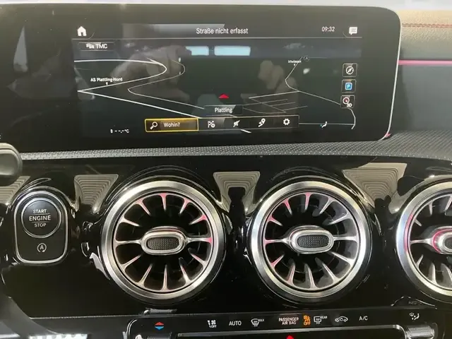 Mercedes-Benz CLA 180