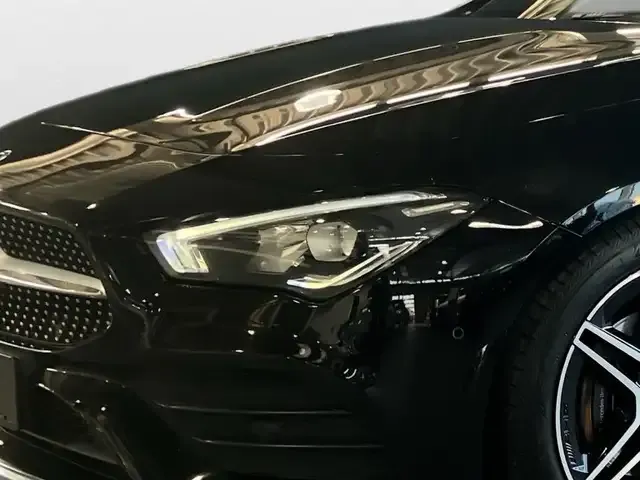 Mercedes-Benz CLA 180