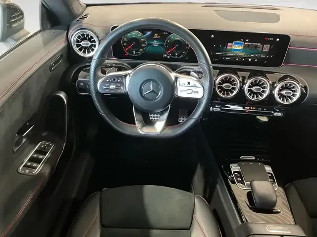 Mercedes-Benz CLA 180