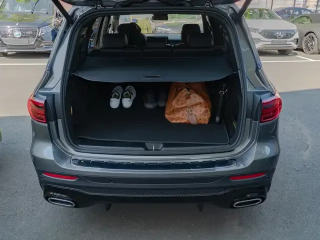 Mercedes-Benz GLB 220