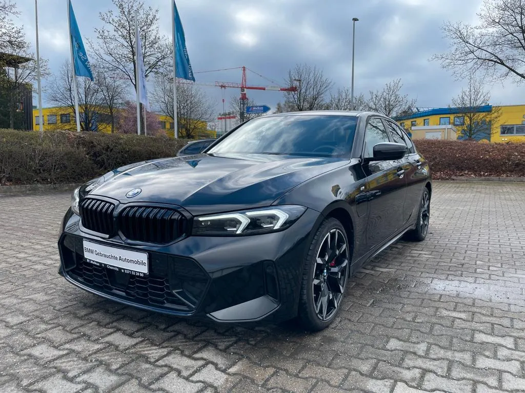 BMW 330
