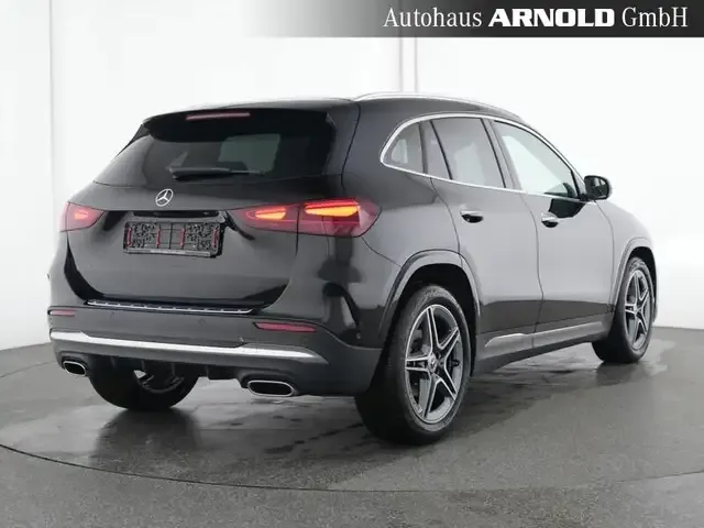 Mercedes-Benz GLA 200