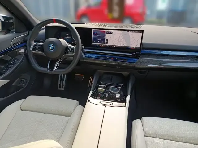 BMW i5