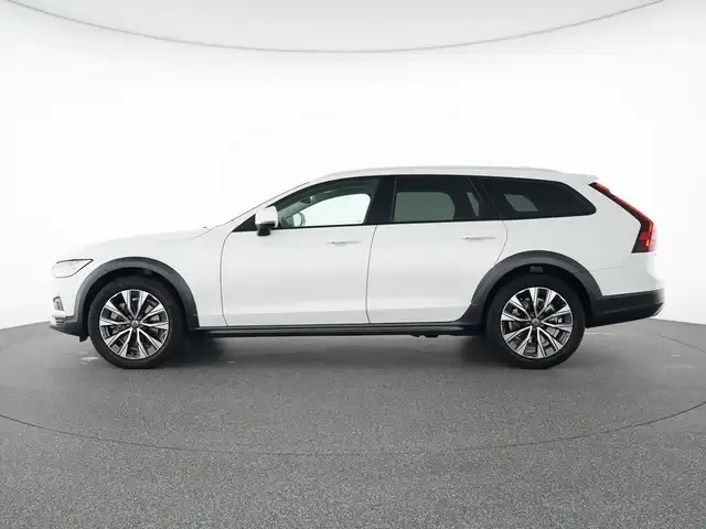 Volvo V90 Cross Country