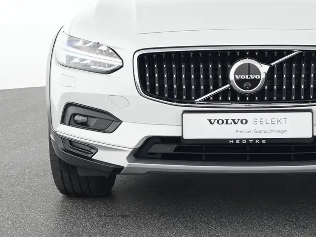 Volvo V90 Cross Country
