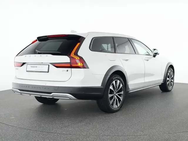 Volvo V90 Cross Country