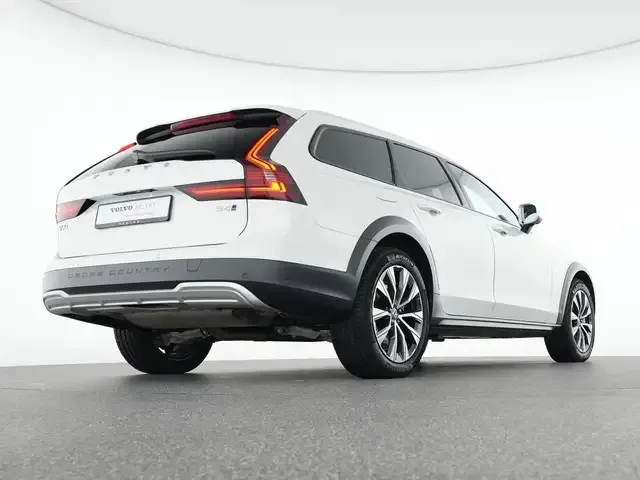 Volvo V90 Cross Country