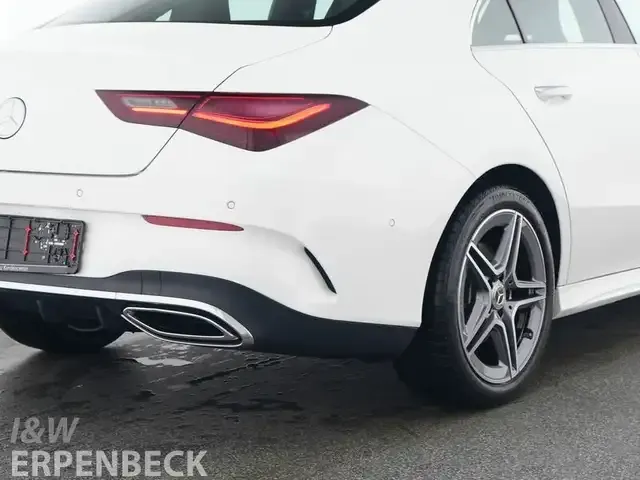 Mercedes-Benz CLA 200