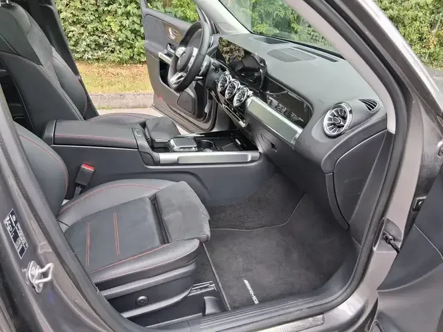 Mercedes-Benz GLB 200