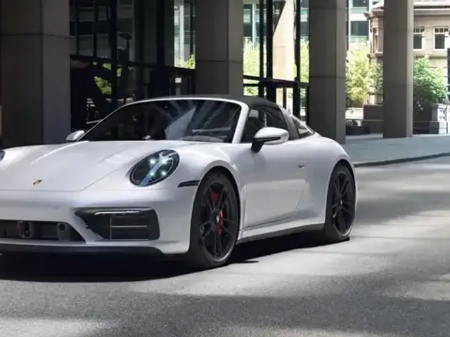 Porsche 992