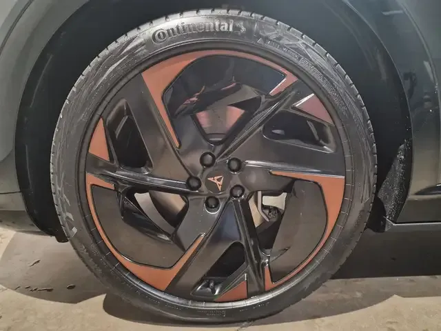 CUPRA Tavascan