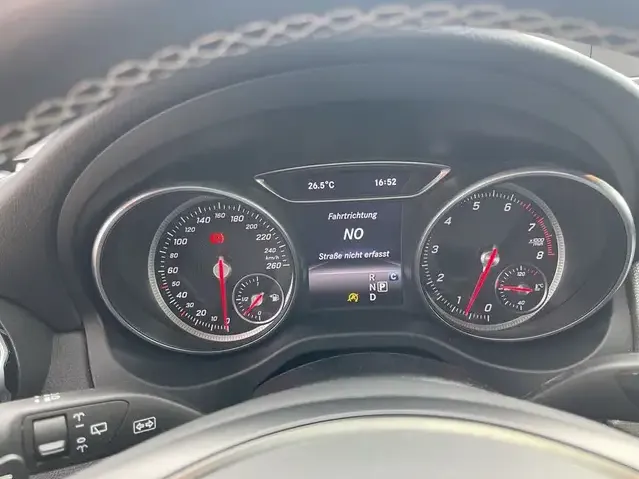 Mercedes-Benz GLA 180