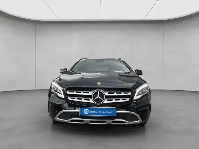 Mercedes-Benz GLA 180