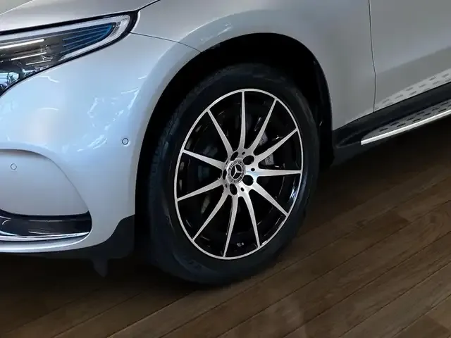 Mercedes-Benz EQC 400