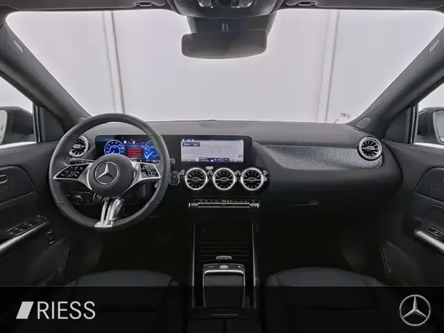 Mercedes-Benz EQA 300