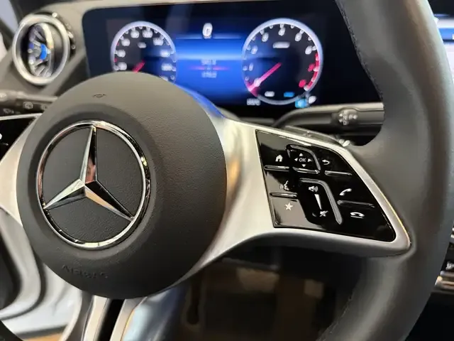Mercedes-Benz GLA 180