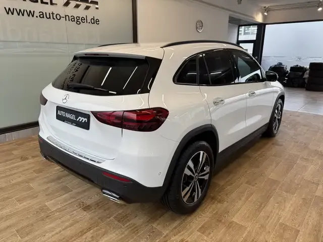 Mercedes-Benz GLA 180
