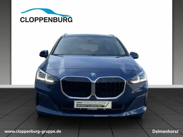 BMW 225