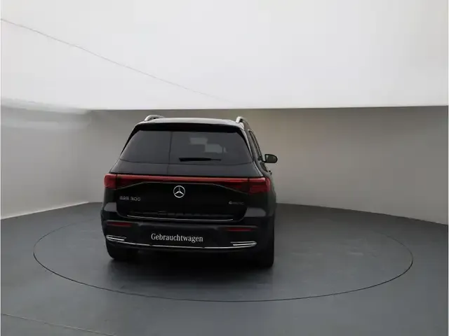 Mercedes-Benz EQB 300