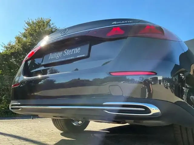 Mercedes-Benz E 400