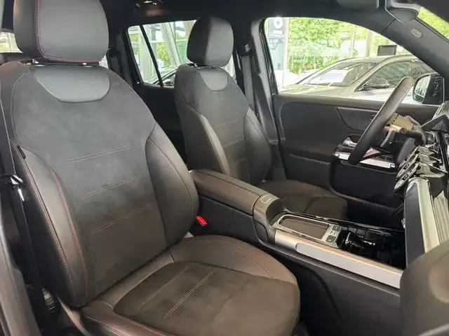 Mercedes-Benz EQB 300