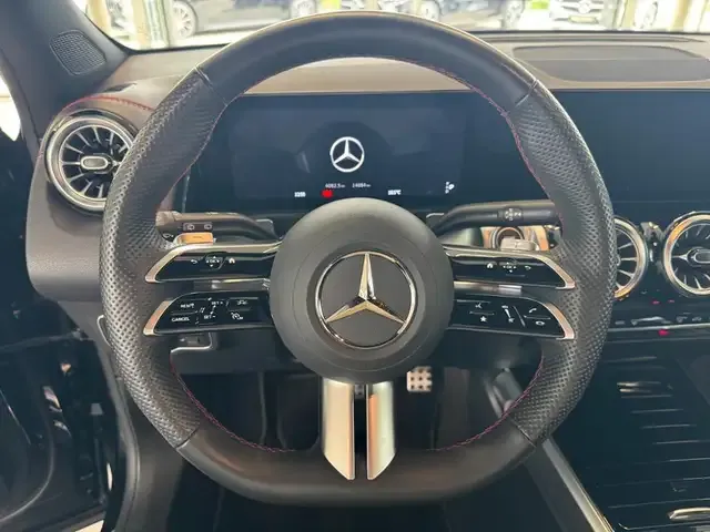 Mercedes-Benz EQB 300