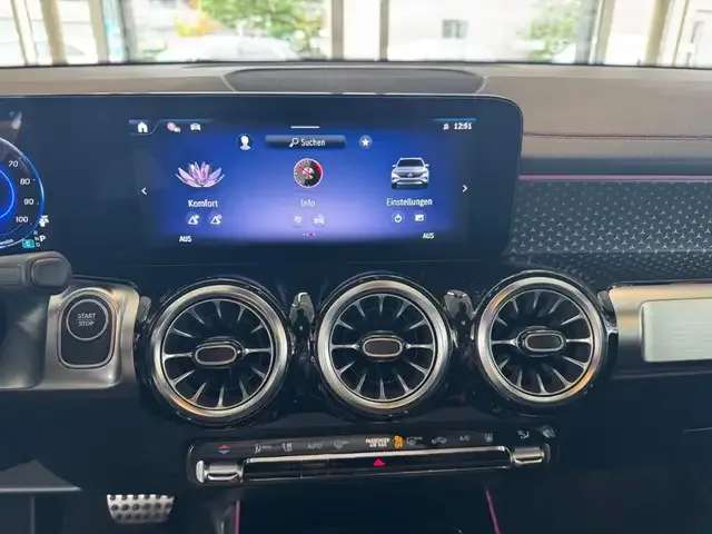 Mercedes-Benz EQB 300