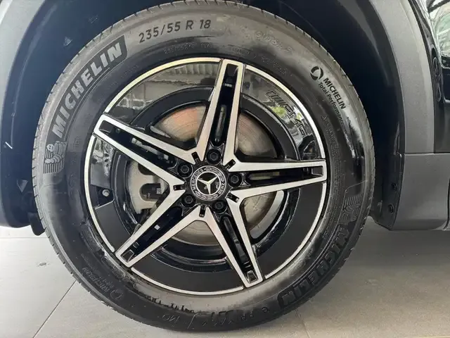 Mercedes-Benz EQB 300