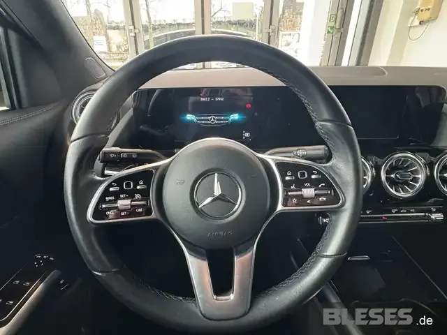 Mercedes-Benz GLA 180