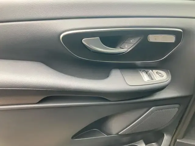 Mercedes-Benz EQV 300