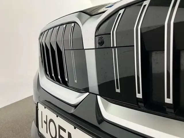 BMW 550