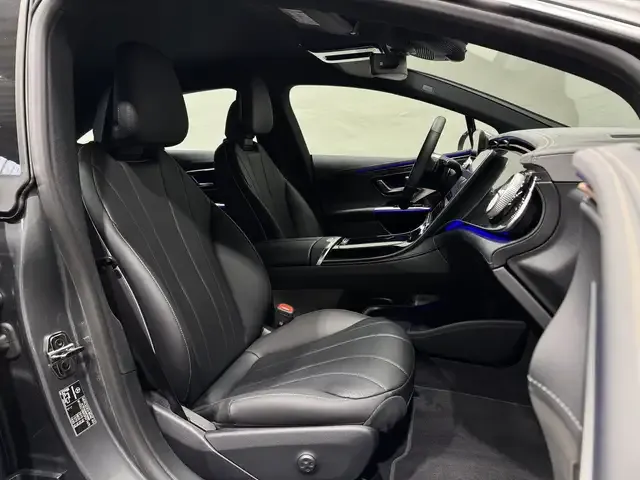 Mercedes-Benz EQE 300