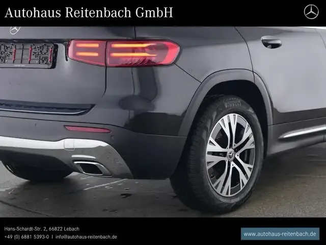 Mercedes-Benz GLB 200