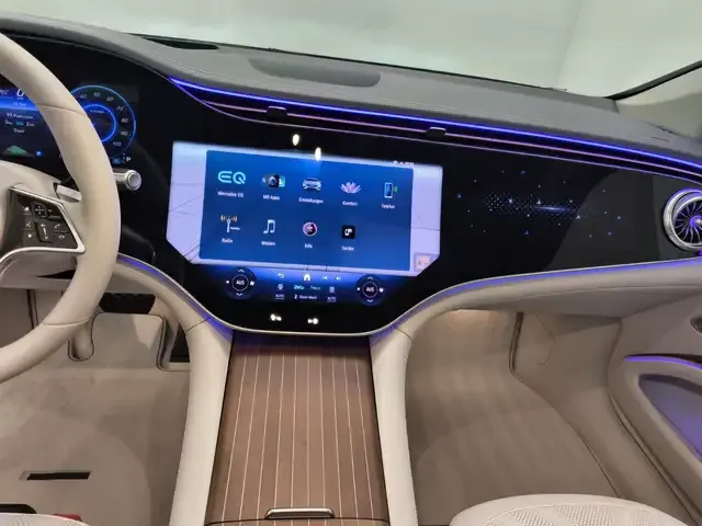 Mercedes-Benz EQS