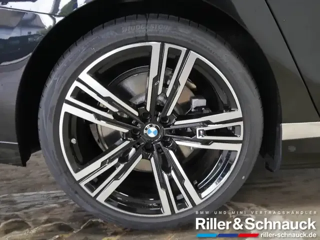 BMW 750