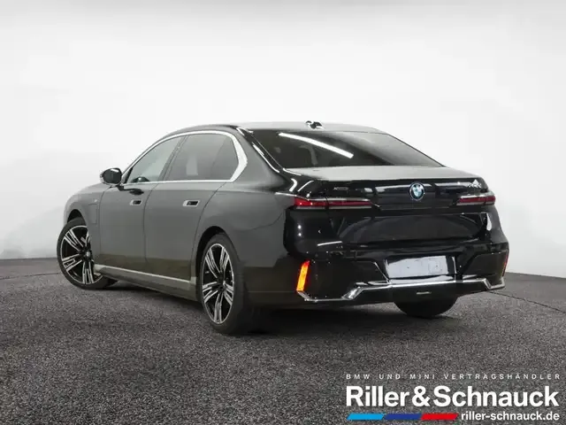 BMW 750
