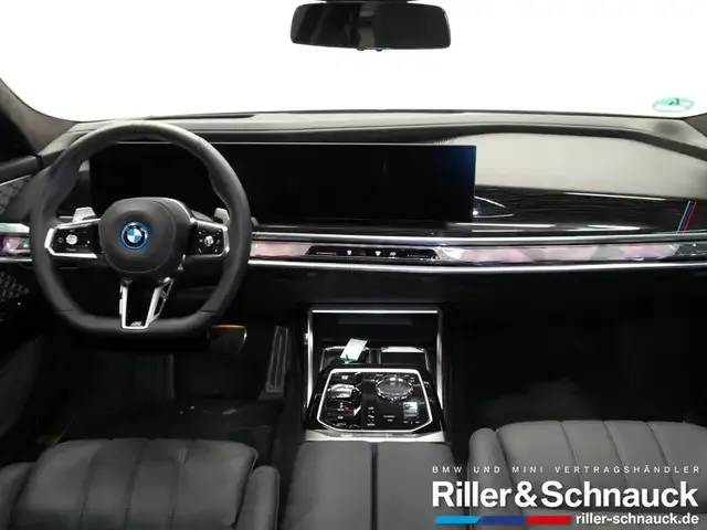 BMW 750