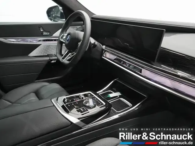 BMW 750