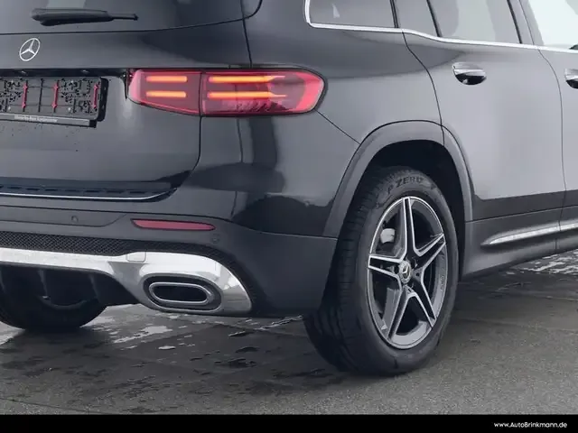 Mercedes-Benz GLB 180
