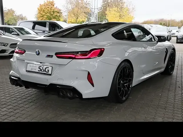 BMW M8
