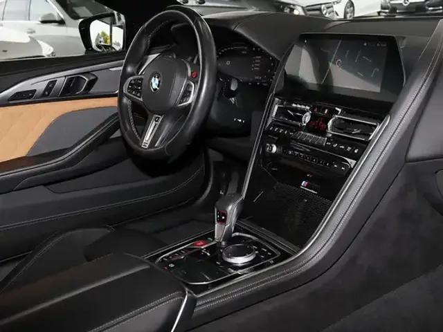 BMW M8