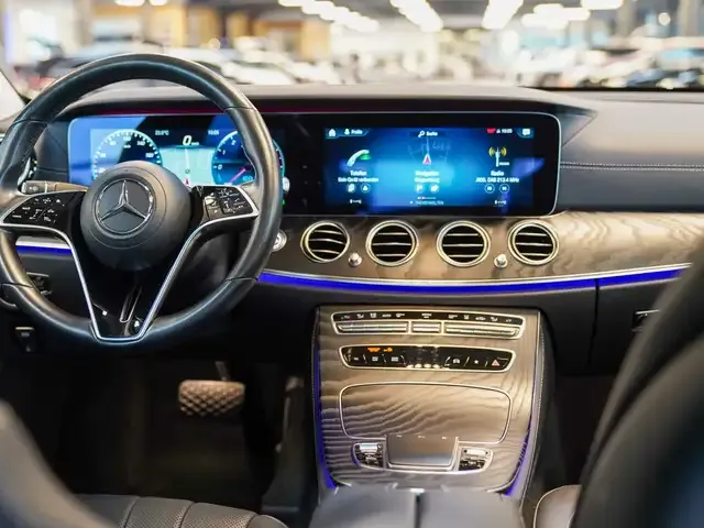 Mercedes-Benz E 300