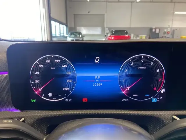 Mercedes-Benz CLA 180