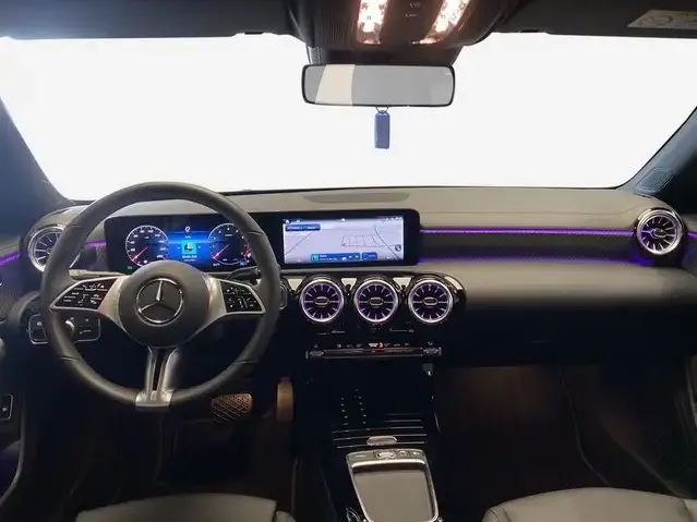 Mercedes-Benz CLA 180